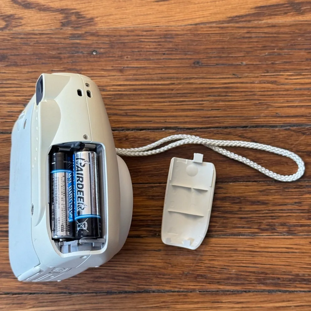 Fuji-film Instax Mini 8 Instant Camera - Cream